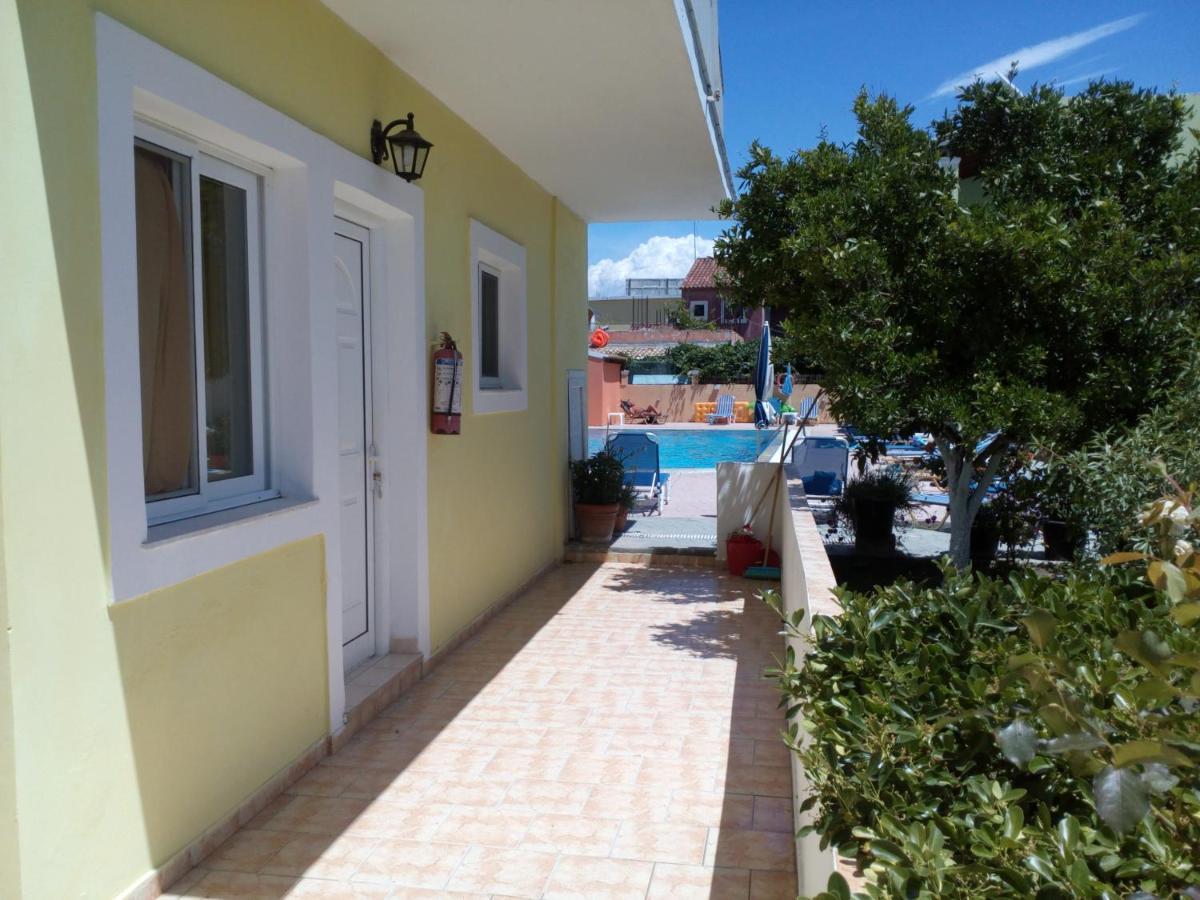 Amadeus Hawaii Apartments & Studios Сидари Екстериор снимка