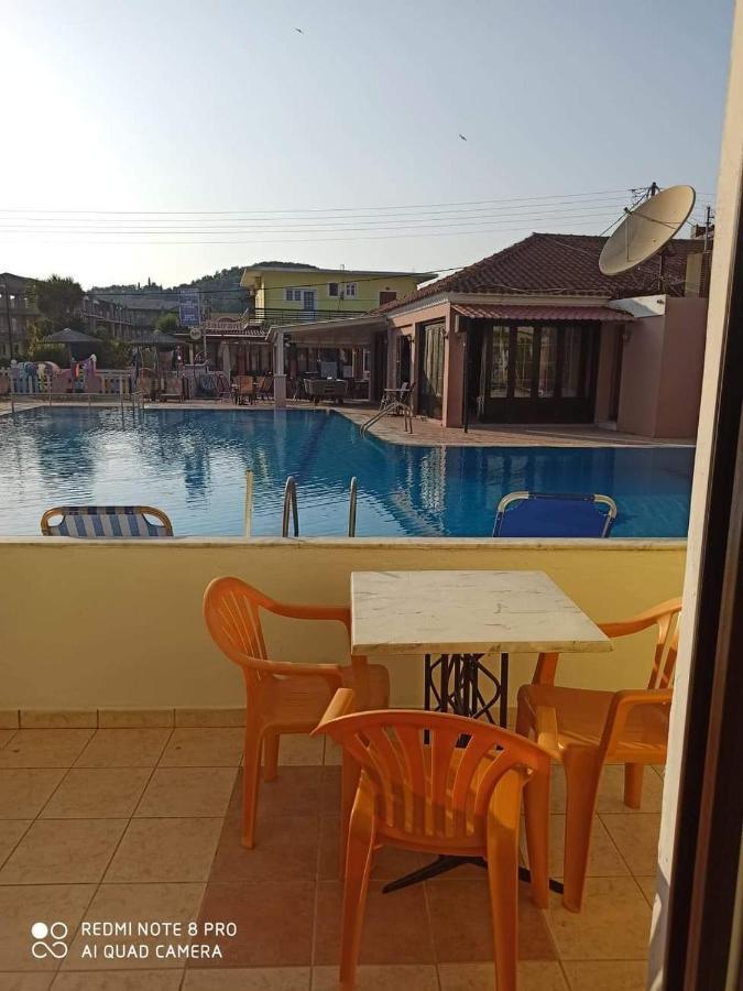 Amadeus Hawaii Apartments & Studios Сидари Екстериор снимка