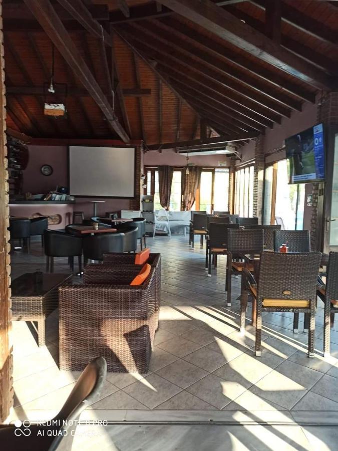 Amadeus Hawaii Apartments & Studios Сидари Екстериор снимка