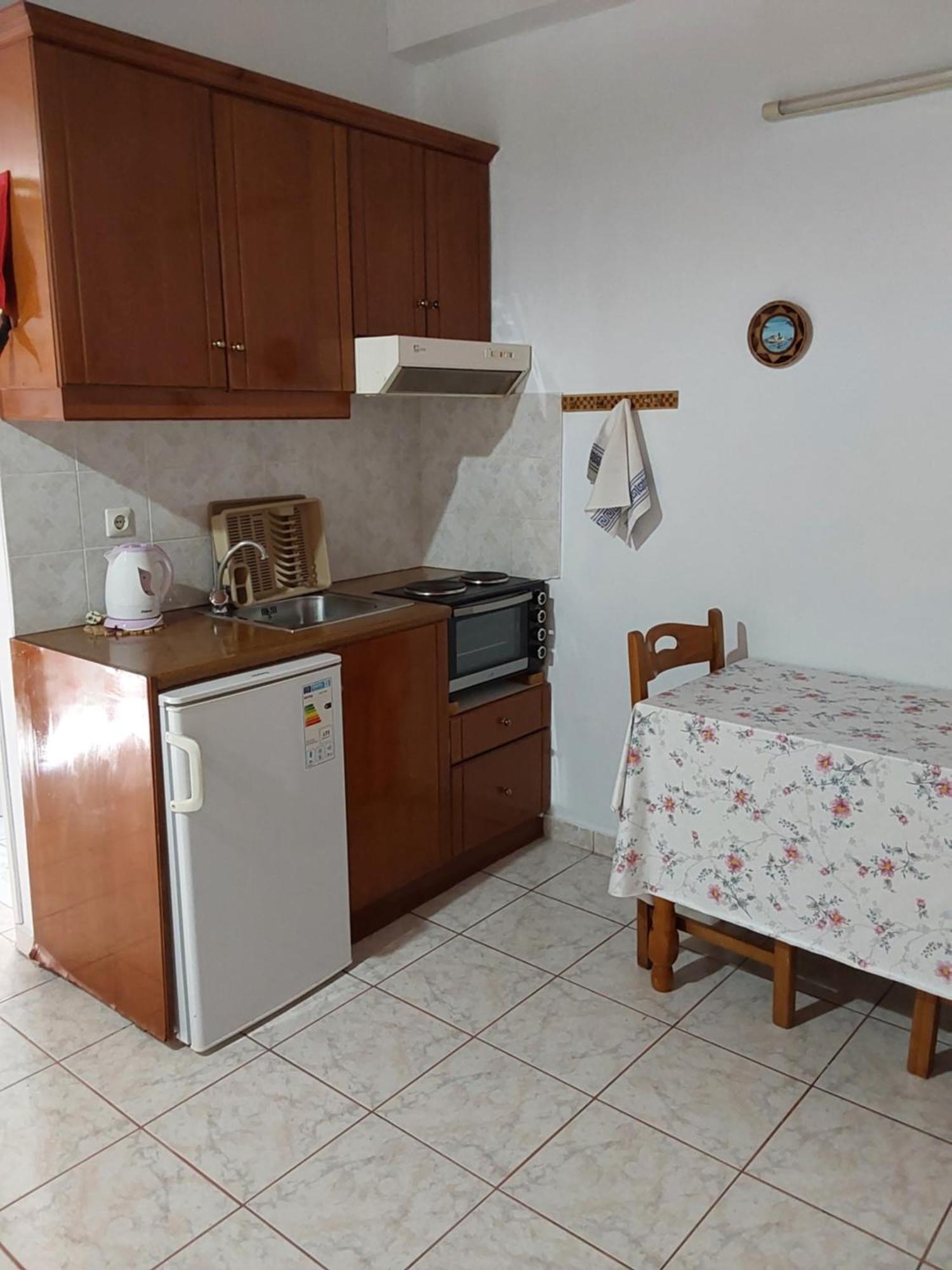 Amadeus Hawaii Apartments & Studios Сидари Стая снимка